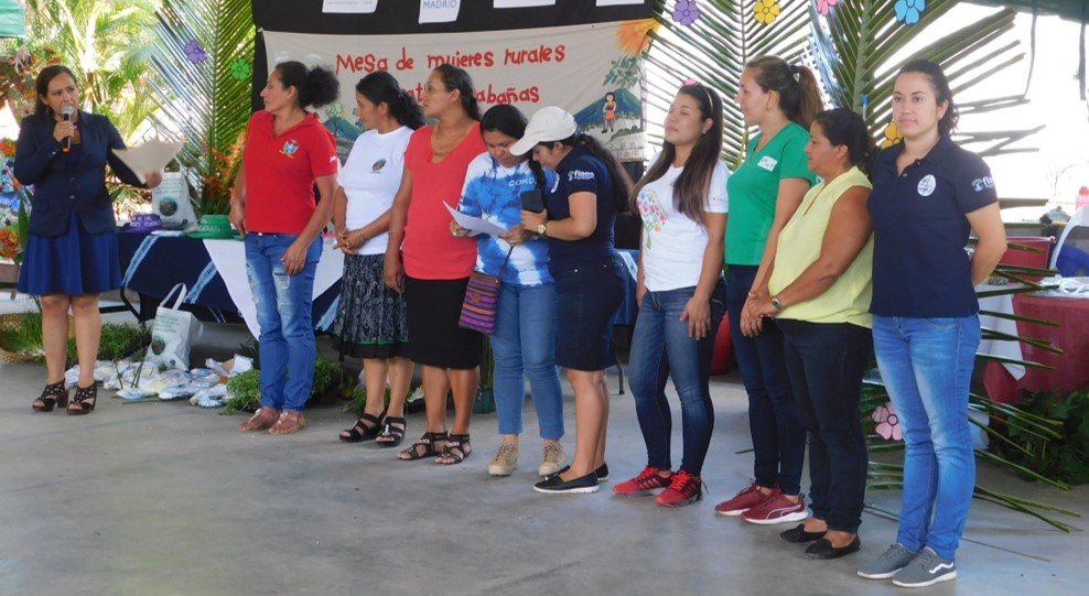 Mesa de Mujeres de la Microrregión Cabañas Cuscatlán.